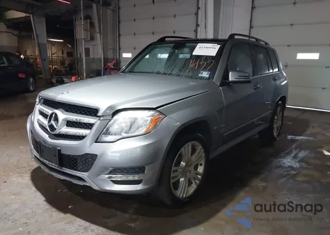 2015 Mercedes-Benz Glk 350 4Matic z USA, uszkodzony, nr VIN WDCGG8JB2FG347624